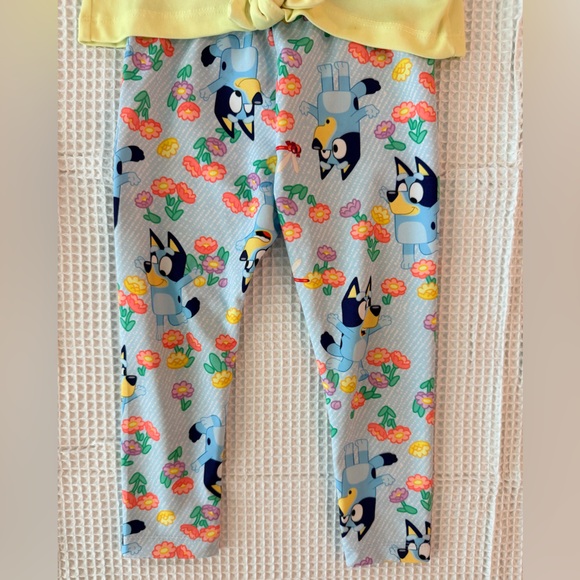 Bluey Yellow and Gray Kids Pajama Set with Cartoon Design - Picture 2 of 7